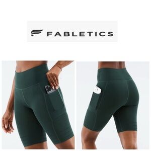 🆕Fabletics Forest Green High Waisted Sculptknit
Pocket Biker Shorts L🆕